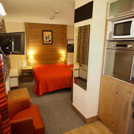 Risoulski Antarès - Piscine Et Sauna Appartement