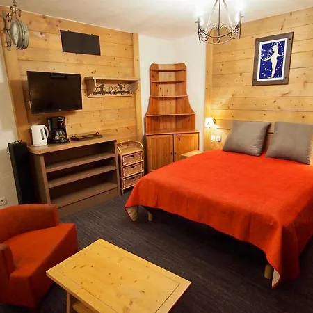 Risoulski Antarès - Piscine Et Sauna Appartement